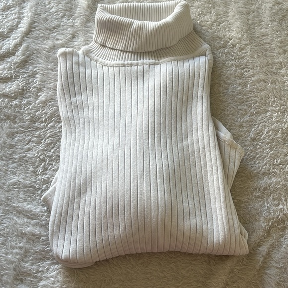 Fashion Nova - Turtleneck bodysuit - Picture 3 of 3